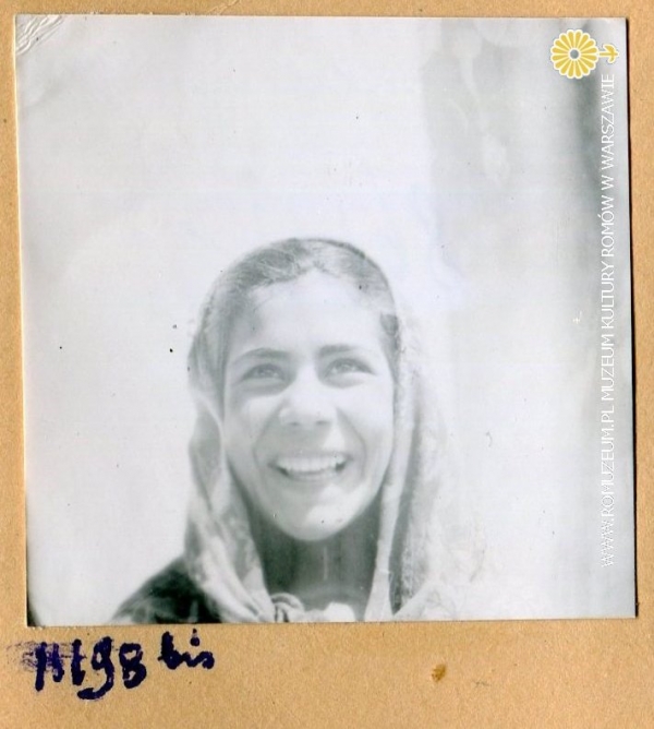 Beja, Portugalia, dziewczyna w chustce (2)