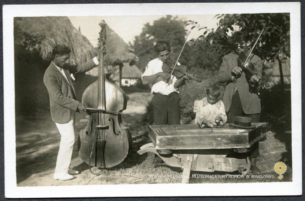 Cik&aacute;nska hudba