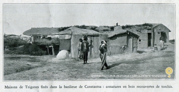 Ostatni nomadzi Europy, domy osiadłych Rom&oacute;w