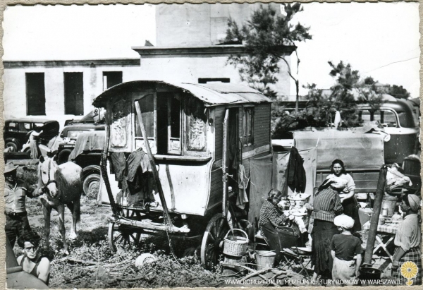Stes-Maries-de-la-Mer, w&oacute;z w obozowisku