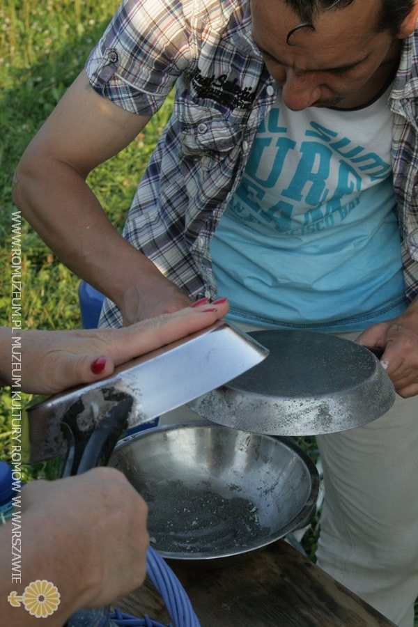 Bielenie/cynowanie patelni