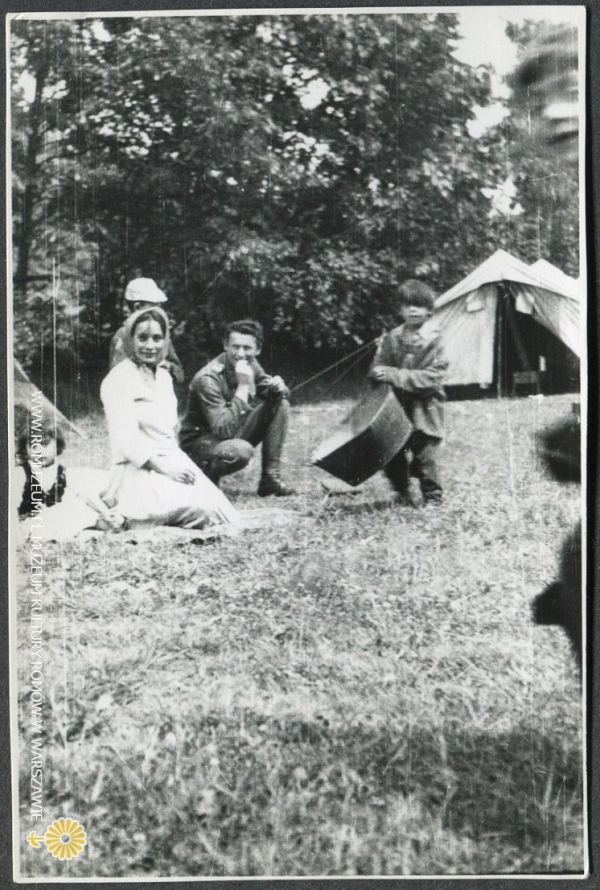 rodzina (Polska Roma) - spotkanie z żołnierzem