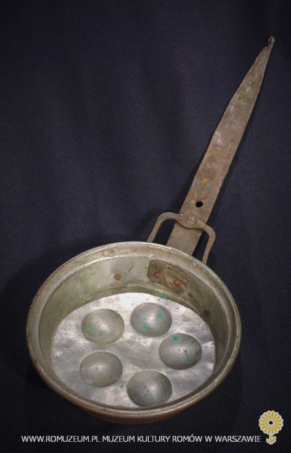 patelnia "pięciojajeczna"