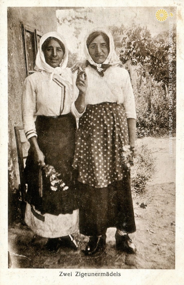Zwei Zigeunerm&auml;dels